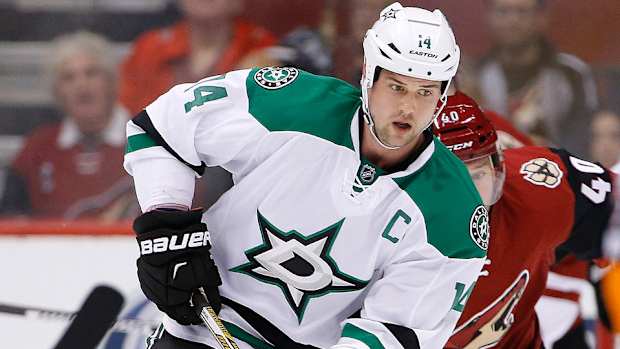 dallas-stars-jamie-benn-scores-40-goals-mike-modano.jpg